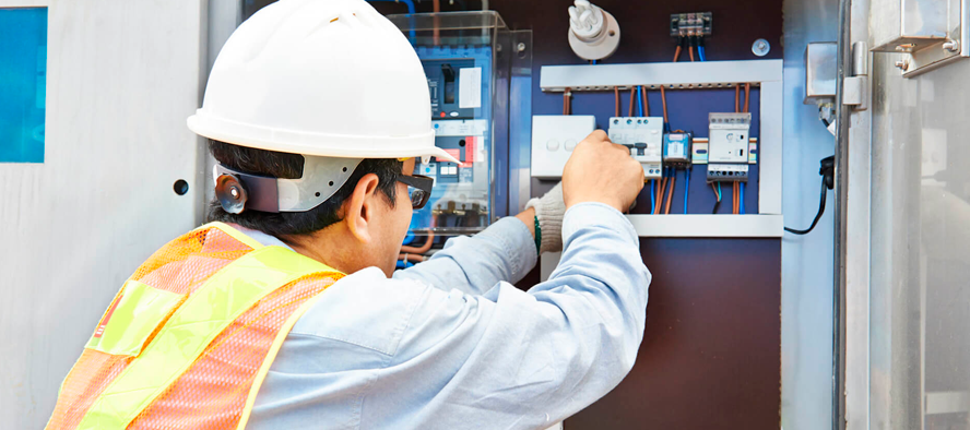 Техник-электрик