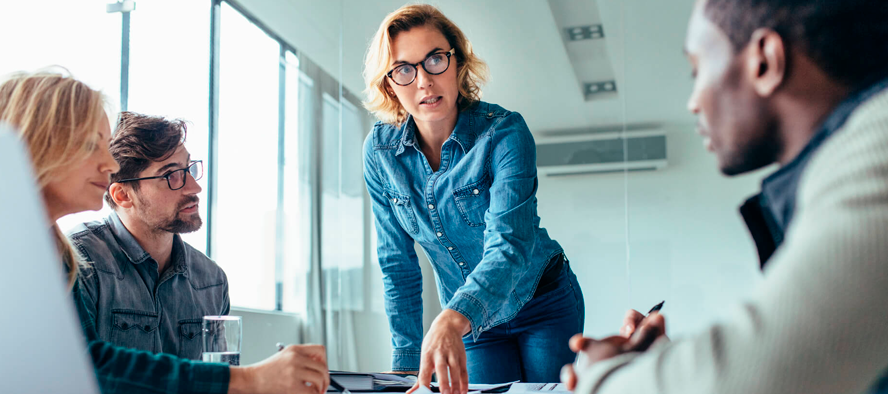 Заместитель директора по экономике